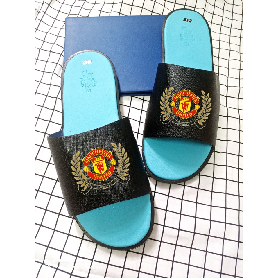 DÉP NAM QUAI NGANG IN HOẠ TIẾT CLB MAN CITY , MU CỰC CHẮC CHẮN , DÉP DA ĐI ÊM CHÂN , CỰC HOT 2022