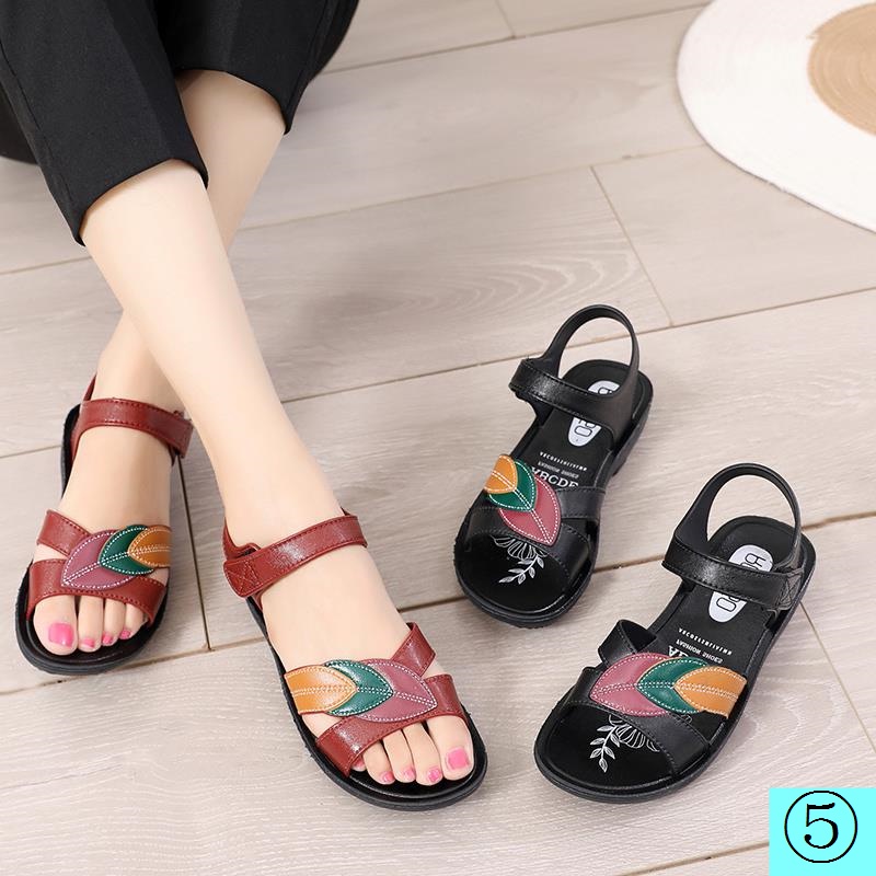 Dép Sandal Đế Bằng Mềm Chống Trượt Chống Thấm Nước Kích Thước 36-43 Dành Cho Phụ Nữ Trung Niên