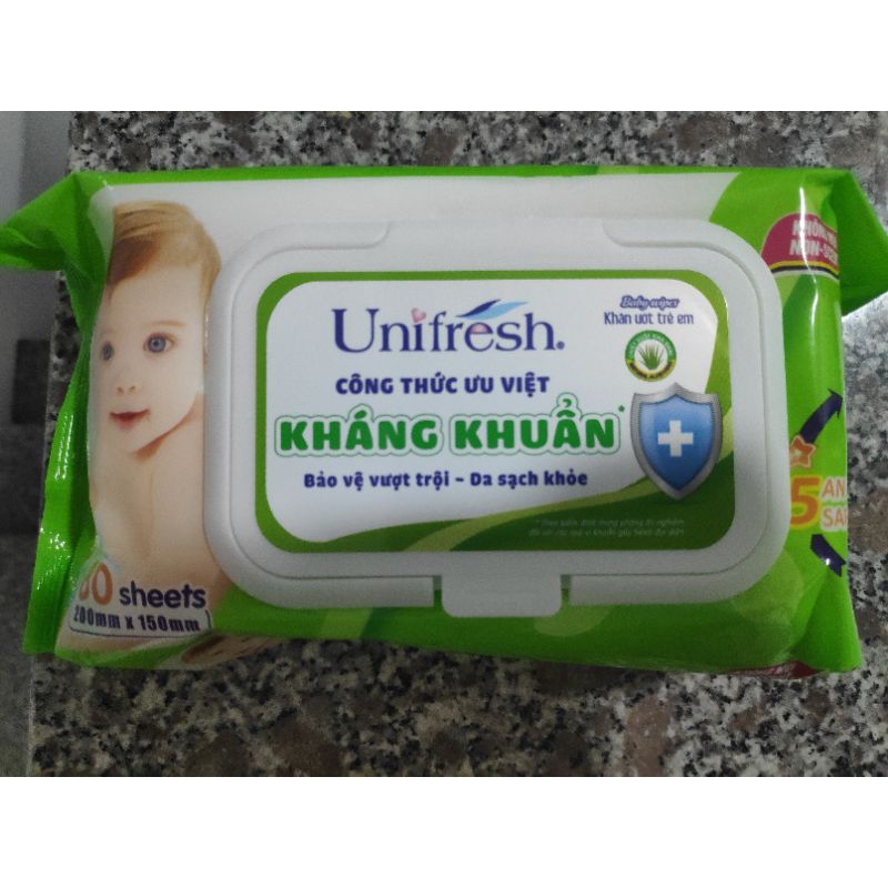 Khăn Ướt Unifresh Family nha đam (80 Miếng)