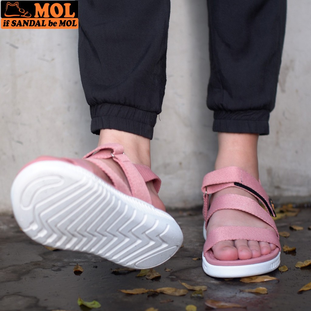 Giày sandal couple nam nữ quai ngang siêu nhẹ có quai hậu cố định cho cặp đôi mang đi học đi biển du lịch hiệu MOL MS2R2