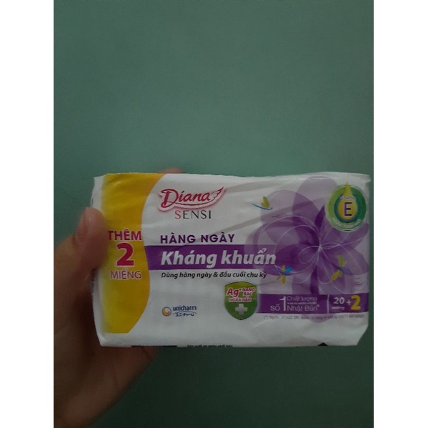 Băng vệ sinh Diana Sensi hằng ngày