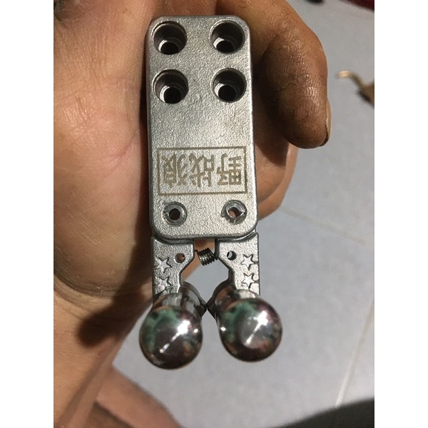 Kẹp bi inox Loại 1