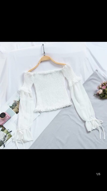 Croptop trễ vai nhún ngực