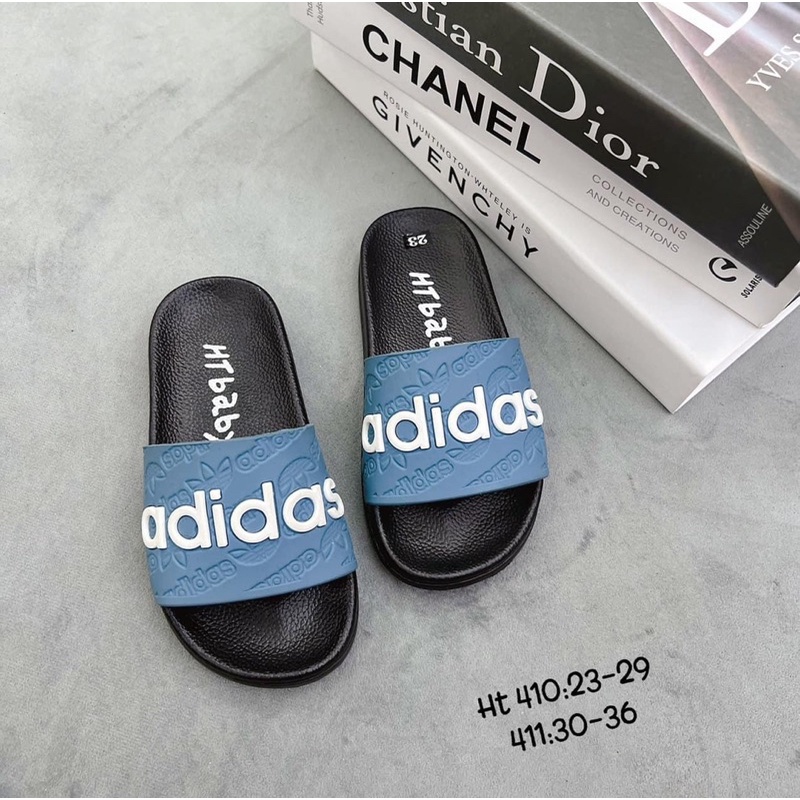 Dép ADIDAS cho bé siêu xinh có đế chống trơn trượt