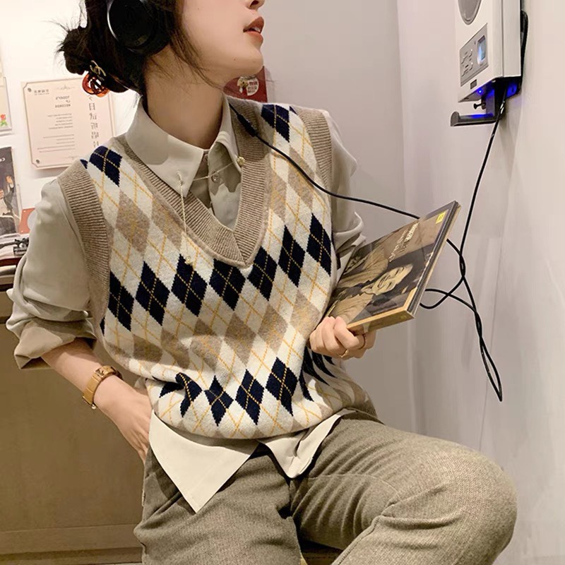Áo Gile Len Hoạ Tiết Kẻ Trám DALYN Phối Áo Sơ Mi, Áo Len Gile Thổ Cẩm Hottrend | BigBuy360 - bigbuy360.vn