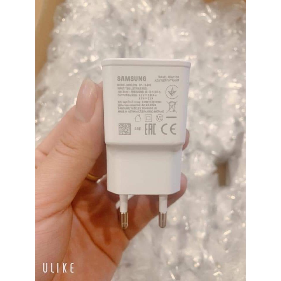 Lớp vỏ bọc bên ngoài được làm từ nhựa cứng rất chắc chắn giúp tránh mọi sự xâm nhập của tác nhân ngoài môi trường lên sả