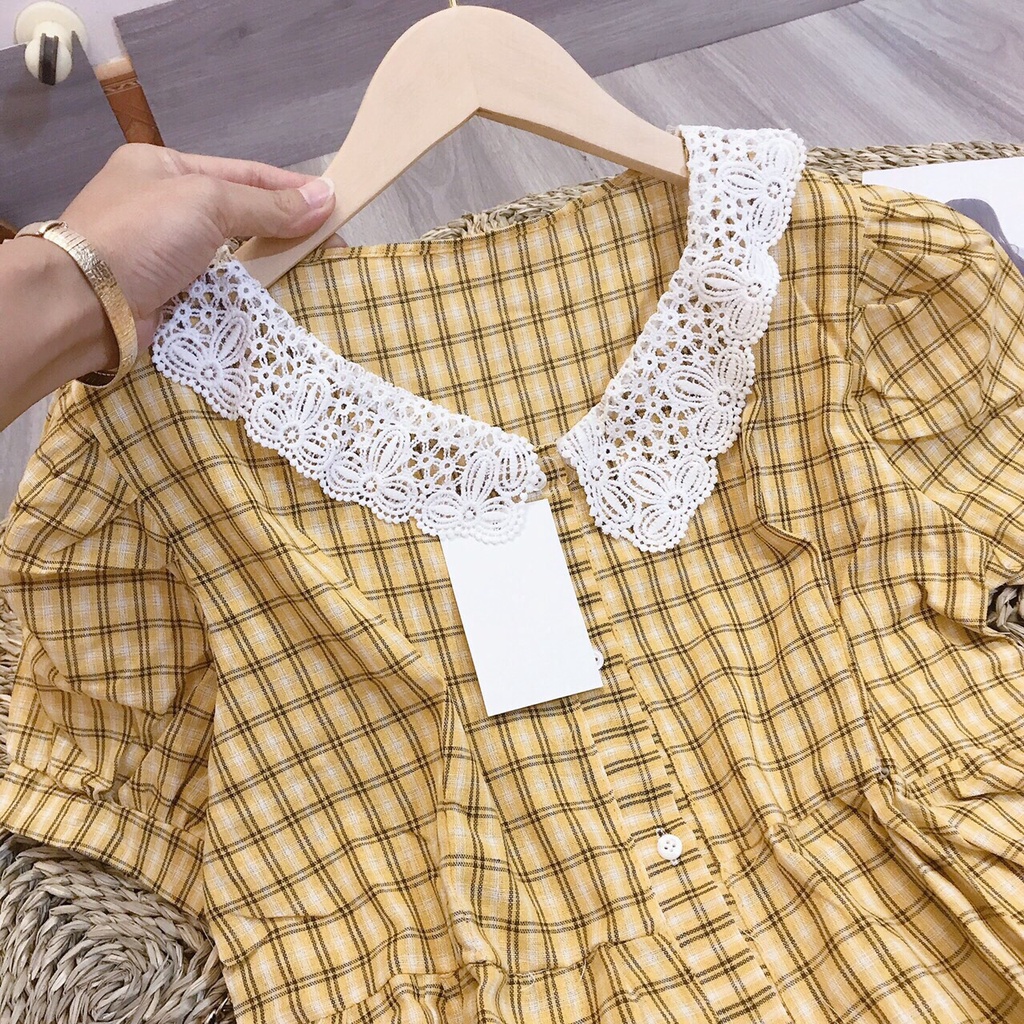Váy kẻ caro vàng dáng dài cổ ren XHN23