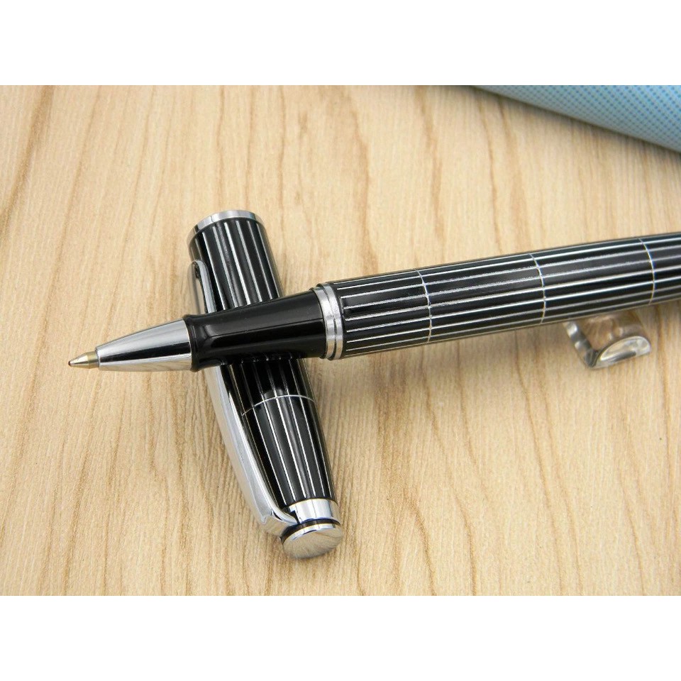 Bút ký viết mực gel sọc trắng đen ngòi 0.7mm Baoer 717