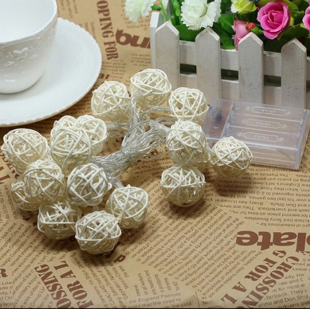 Dây đèn Led trang trí 20 bóng hình quả cầu mây tuyệt đẹp