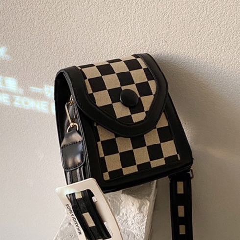Túi nữ đeo chéo họa tiết ô vuông thời trang - MA299