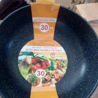 Combo đồ dùng gđ 2 chảo Hcook size 30cm vân đá chống dính k
