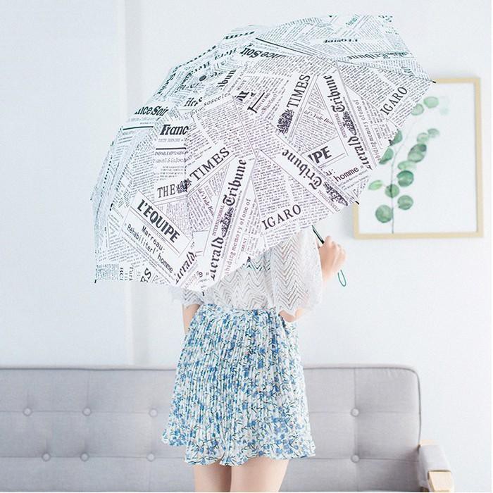 Dù cầm tay thời trang hình giấy báo độc đáo, Dù che nắng che mưa chụp ảnh 7585