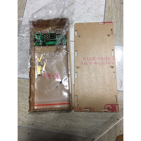 Box mica không mạch 6-16 cell 18650 qc 3.0