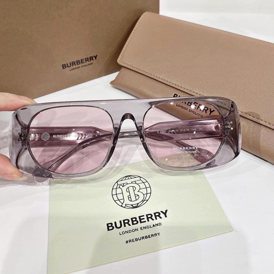 Kính mát Burberry gọng xám hồng trong, len hồng BE4322 3882/5