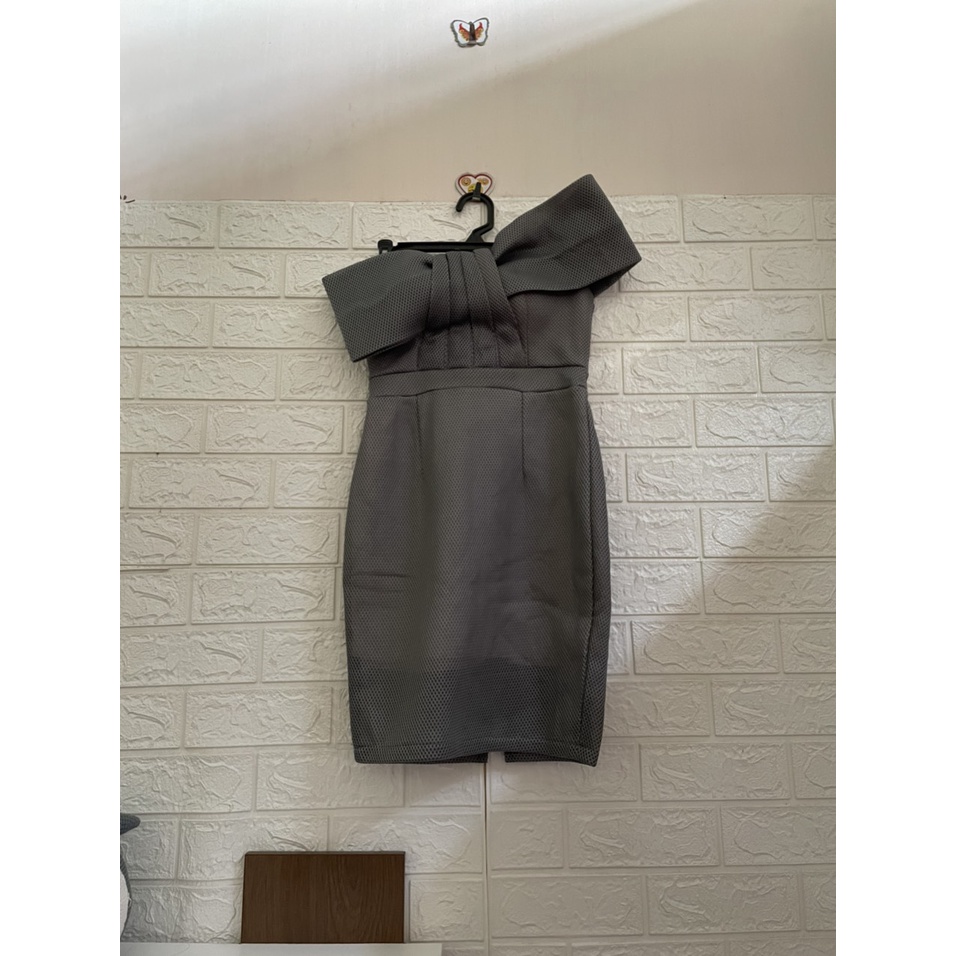 Đầm xốp body cúp ngực nơ chéo vai