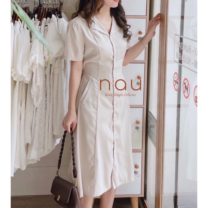 Đầm kem cổ vest dáng dài dây cột eo