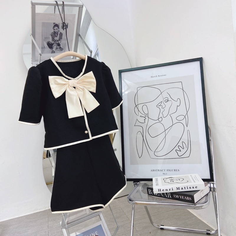 SET ÁO CỔ TIM PHỐI NƠ BẢN TO NGỰC + SHORT