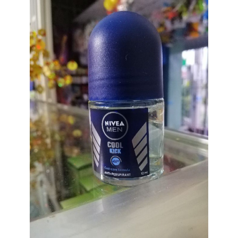 Lăn khử mùi  nivea Nam cool kick mát lạnh 12ml