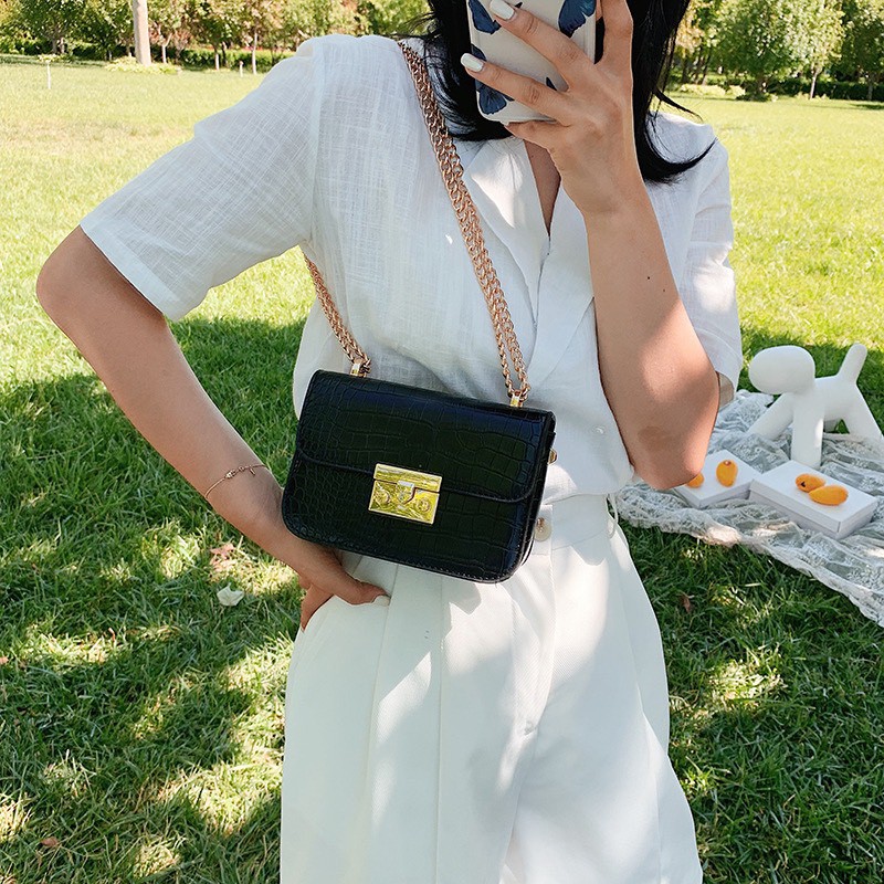 Túi đeo chéo thời trang nữ mini loại 1 LORIEN -Túi xách nữ khuy nhọn khoá bấm vuông da rắn size 18cm dự tiệc cao cấp | BigBuy360 - bigbuy360.vn