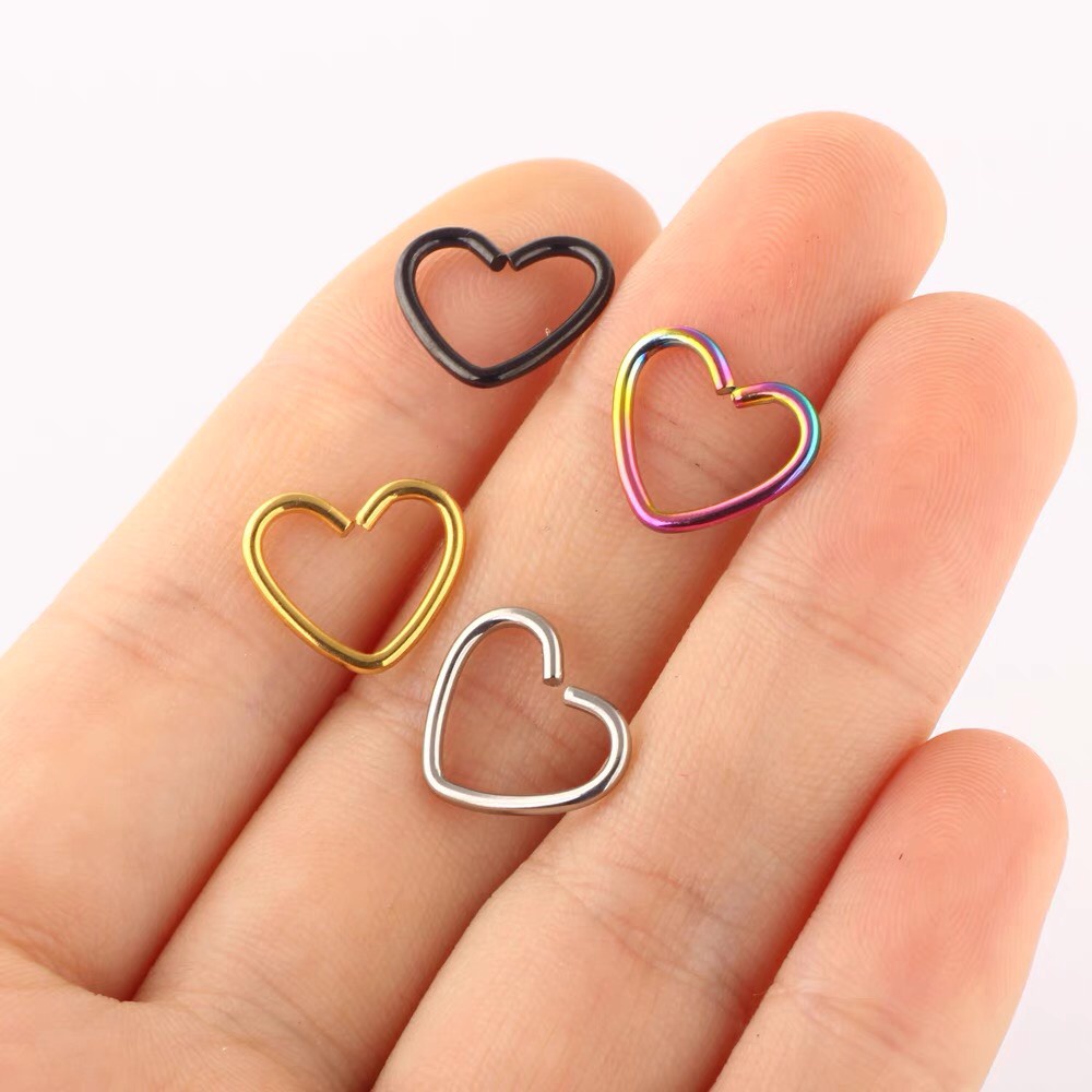 Khuyên titan tim, ngôi sao cài đeo nhiều lỗ