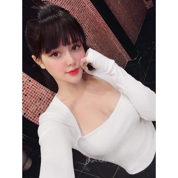 Áo thun cổ vuông trơn