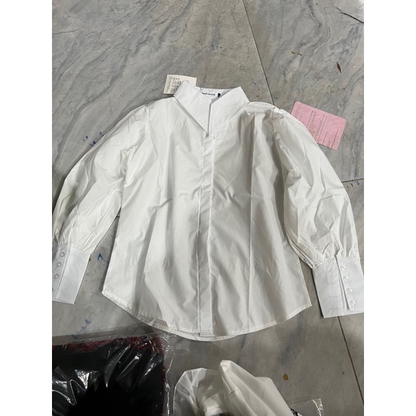 Áo Sơ Mi Trắng Cổ Nhọn Tay Bồng Siêu Xinh