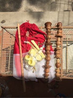 Lồng khuyên đục