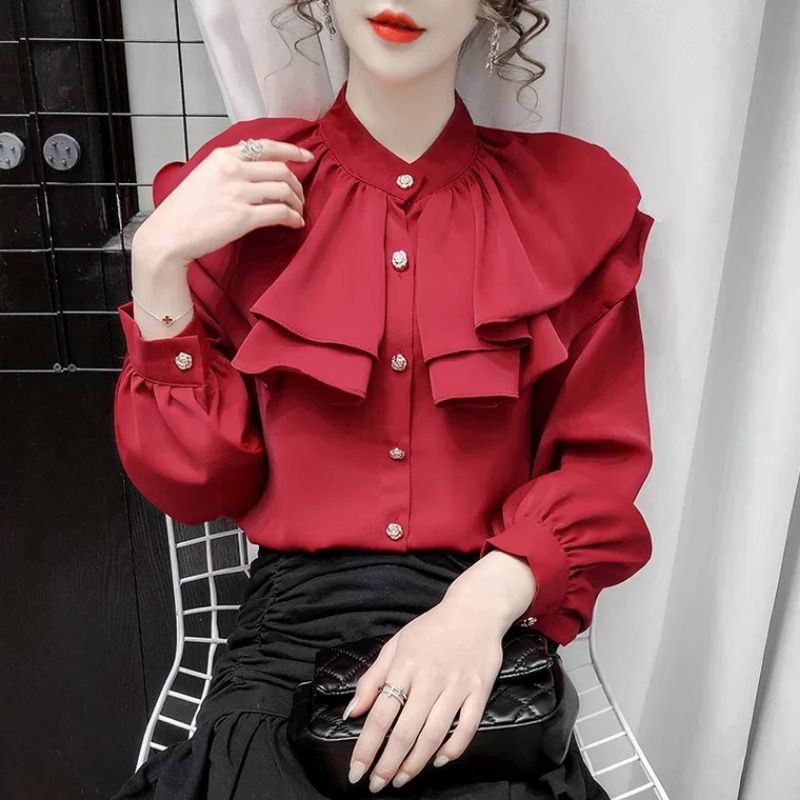 Áo đỏ đô bèo sang chảnh
