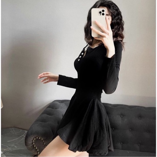 Đầm Thun Body Tay Dài Xoè Phần Dưới Phối Cổ Ren