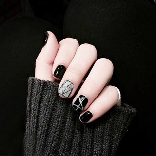 Set 24 Móng Tay Giả Màu Đen Bạc Yw05