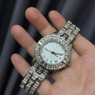 ĐỒNG HỒ ĐÍNH ĐÁ CAO CẤP NỮ 2019