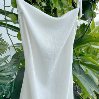 Đầm dây hở lưng