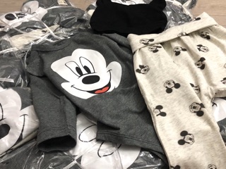 set mickey kèm mũ bé trai
