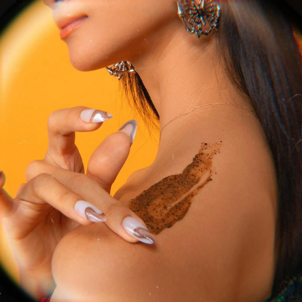 Tẩy Da Chết Cocoon Cà phê Đắk lắk làm sạch da chết Dak Lak Coffee Polish 200ml/600ml