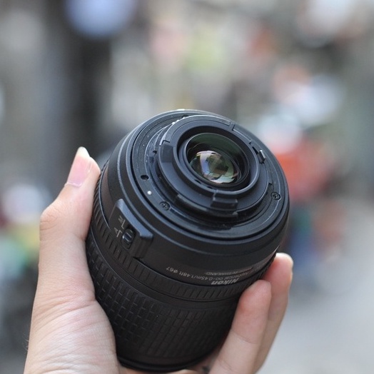 Ống kính máy ảnh Nikon 18-135mm G ED
