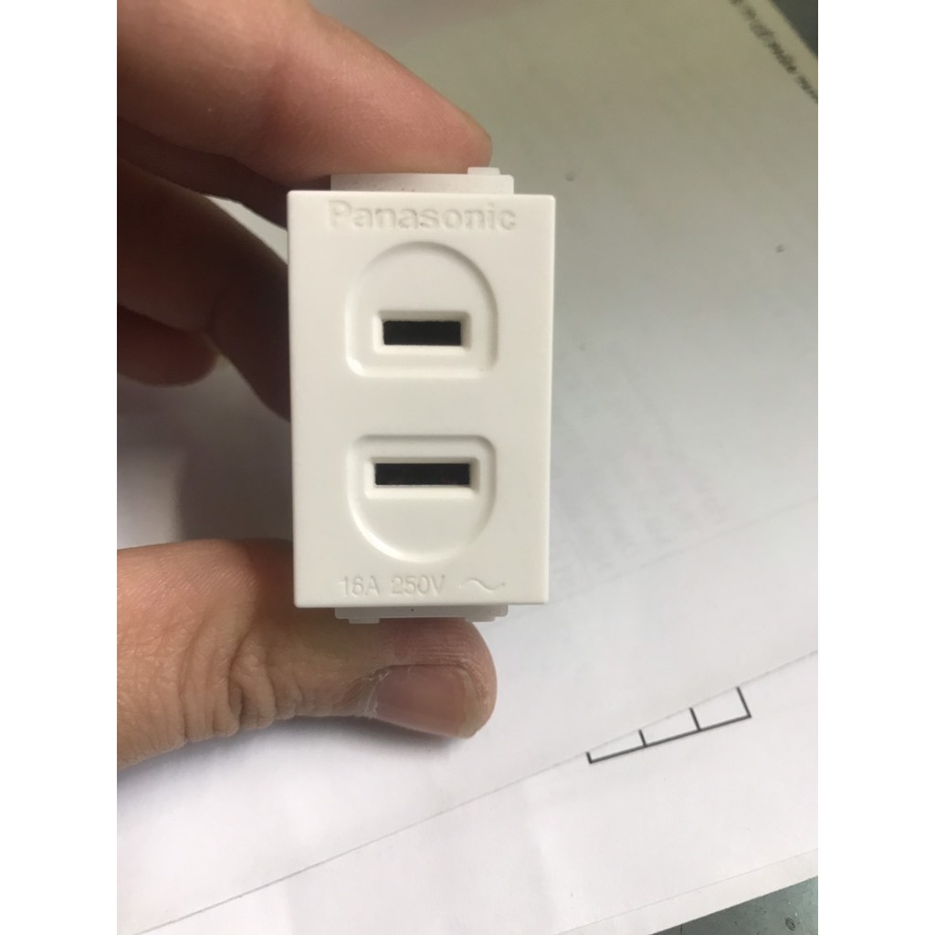 Ổ Cắm phích Chân Tròn Và Dẹt Panasonic