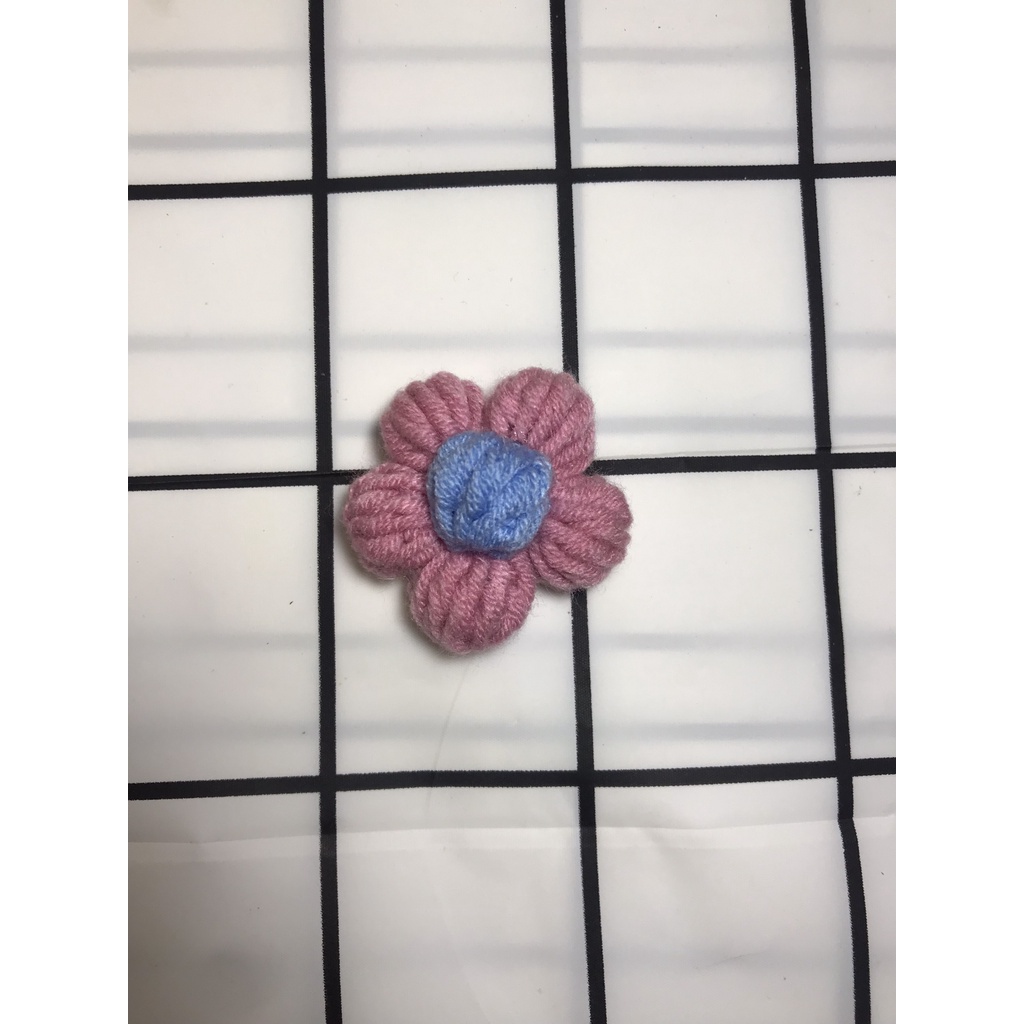 Ghim pin cài áo hình bông hoa