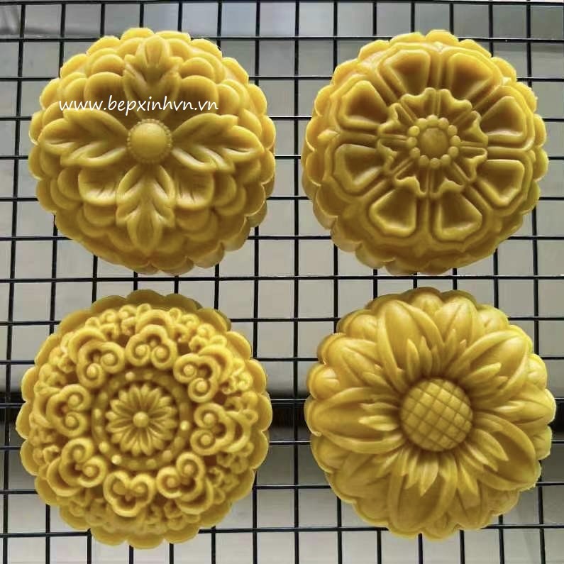 Khuôn trung thu lò xo 150g 4 mặt hoa hướng dương