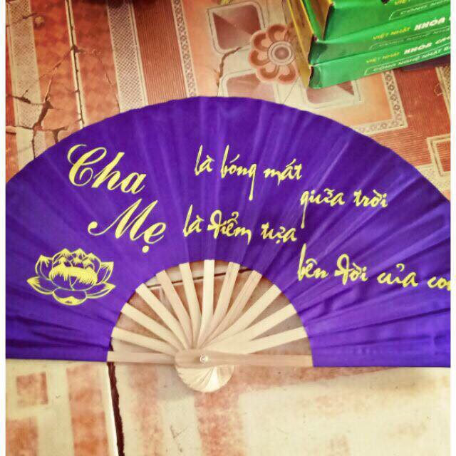 Quạt Lụa Vải Hoạ Tiết Sắc Màu Đẹp