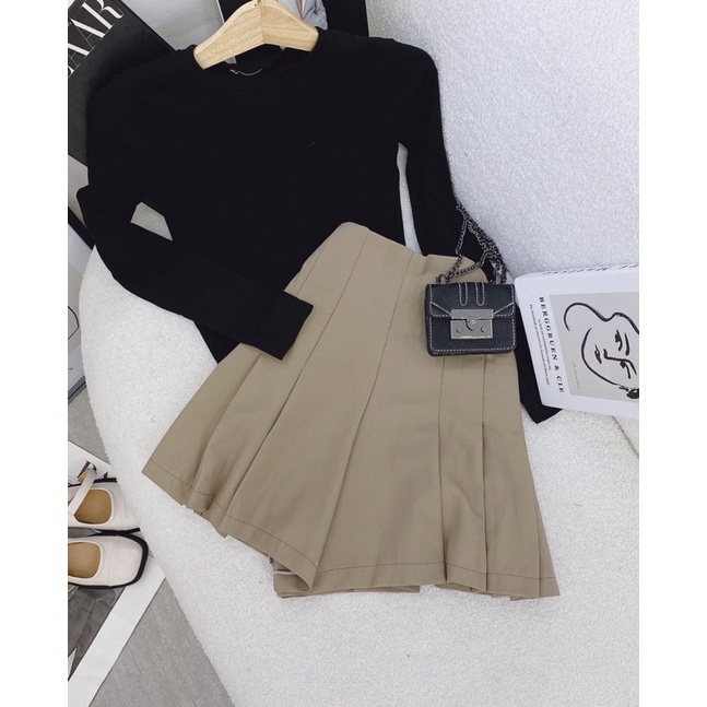 SET ÁO ĐEN TAY DÀI CV NÂU XẾP LY