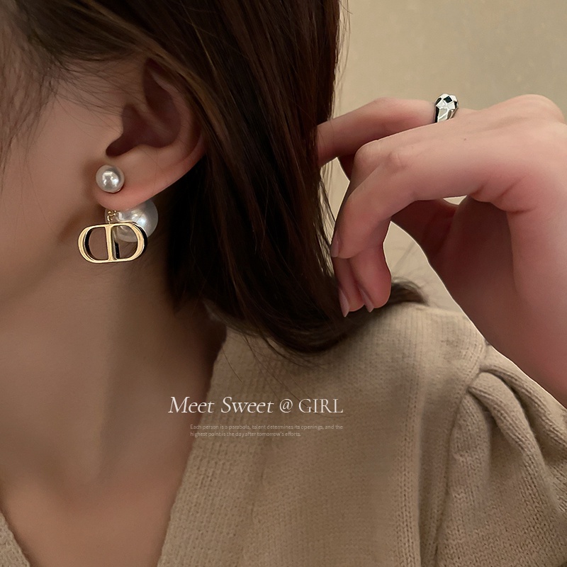 Bông tai 17KM thiết kế thời trang đính ngọc trai giả