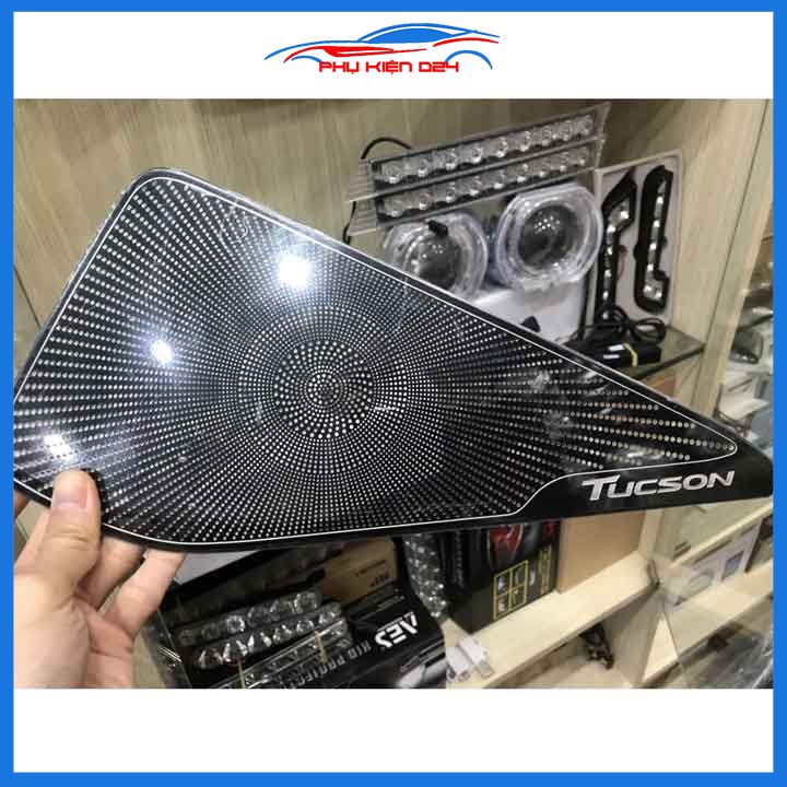 Bộ ốp màng loa vân Titan cho xe Tucson 2016-2017-2018-2019-2020-2021 chống xước trang trí nội thất ô tô