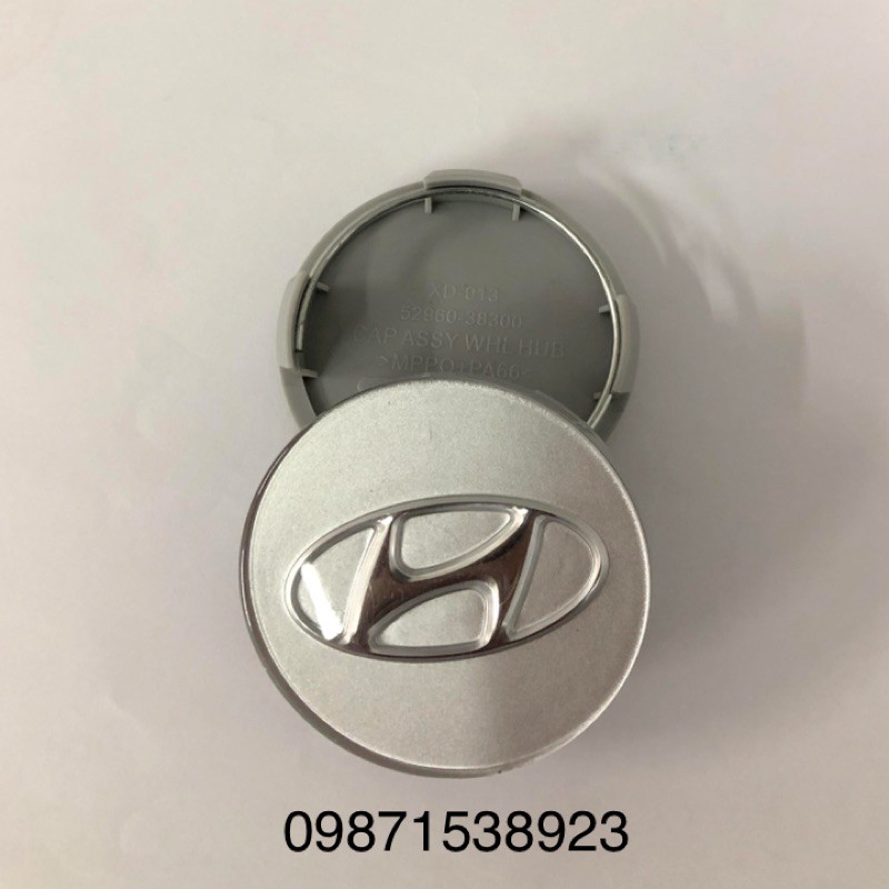 4 chiếc logo chụp mâm bánh xe ô tô Hyundai HY-60 Kích thước 60mm: Màu Đen và Bạc 52960-38300