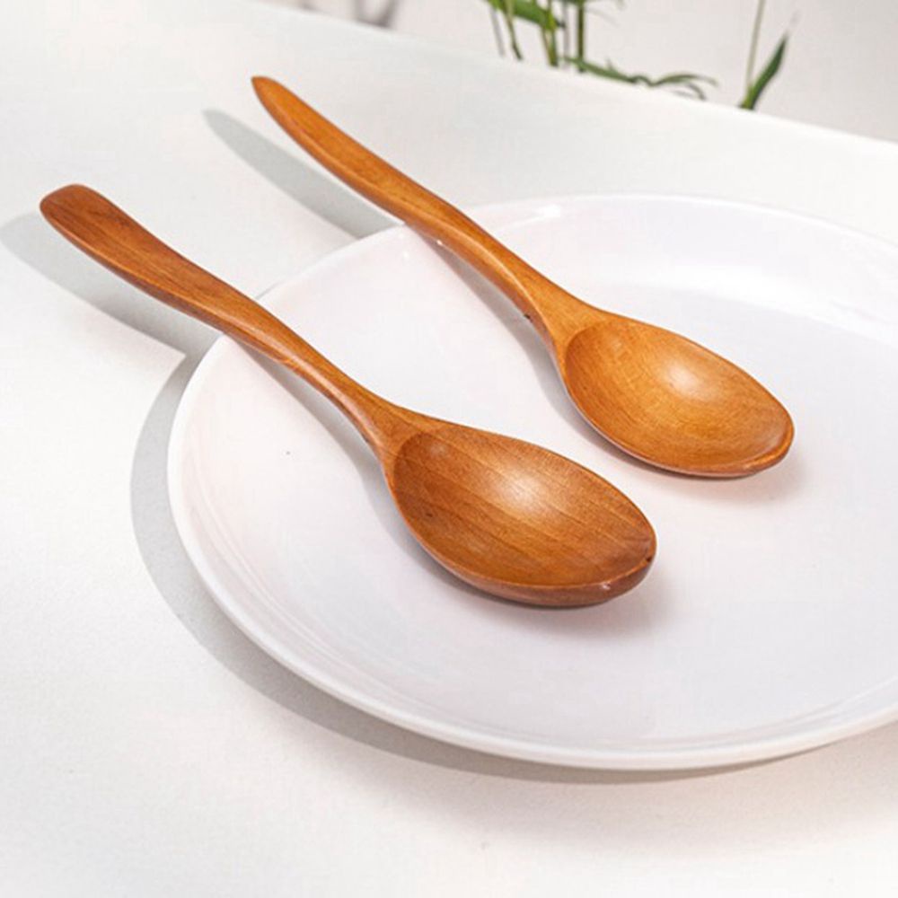 Thìa gỗ có cán tay cầm thiết kế sang trọng cho bàn ăn