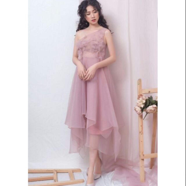 ĐẦM XÒE LỆCH VAI ĐÍNH HOA 3D