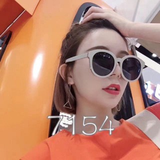 Kính v tròn màu trắng