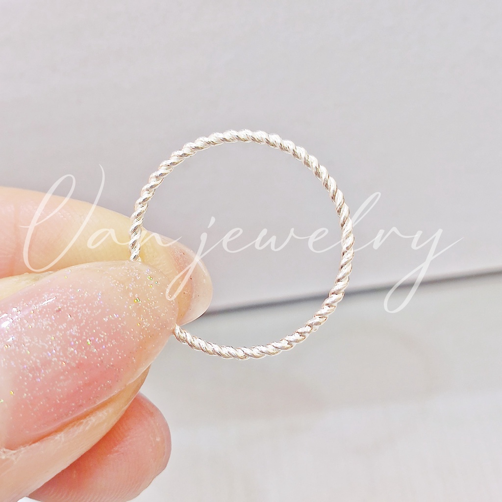 Nhẫn bạc Nhẫn xoắn trơn mảnh bạc ta Van Jewelry V10259