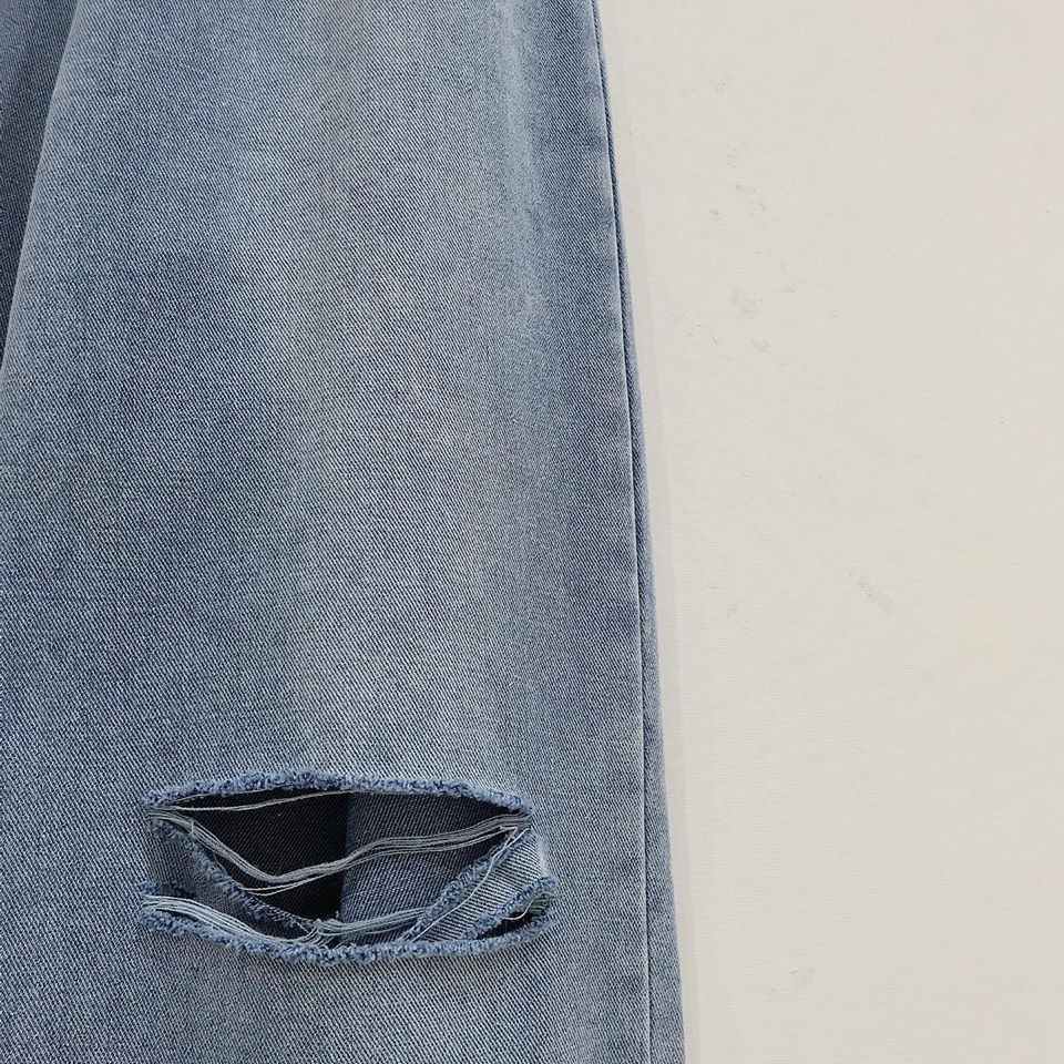 Quần Jeans Nữ Ống Suông Quần Bò Rách Gối Phối Cùng Áo Crotop Áo Thun Phong Cách Cá Tính Chất Riêng - 2421 Gous Official