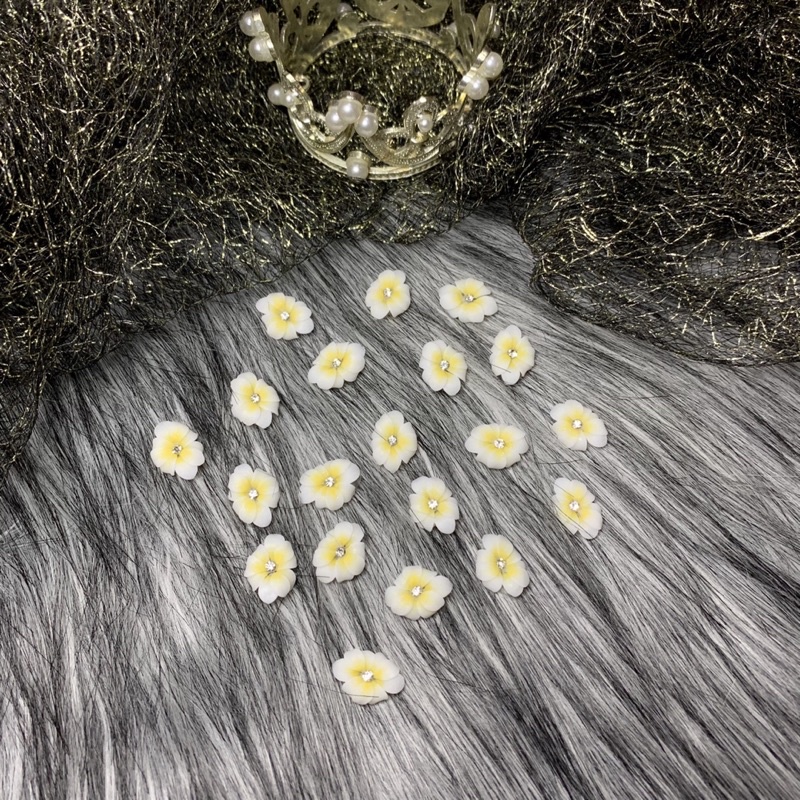 Hoa bột 9 cánh trang trí móng