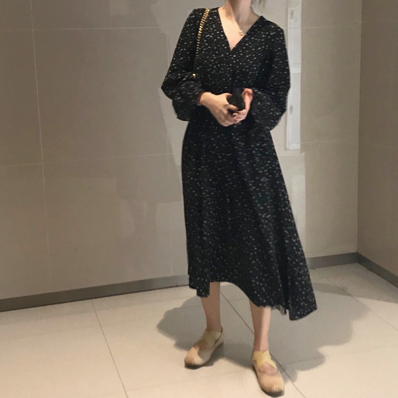 [CÓ SẴN] Đầm hoa nhí dáng dài cổ V dài tay bo chun eo vintage Hàn Quốc ulzzang | BigBuy360 - bigbuy360.vn